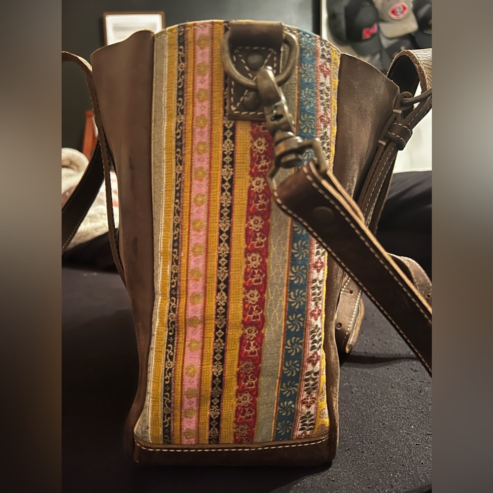 Oak River Mini Chocolate Market Tote - Picture 4 of 6